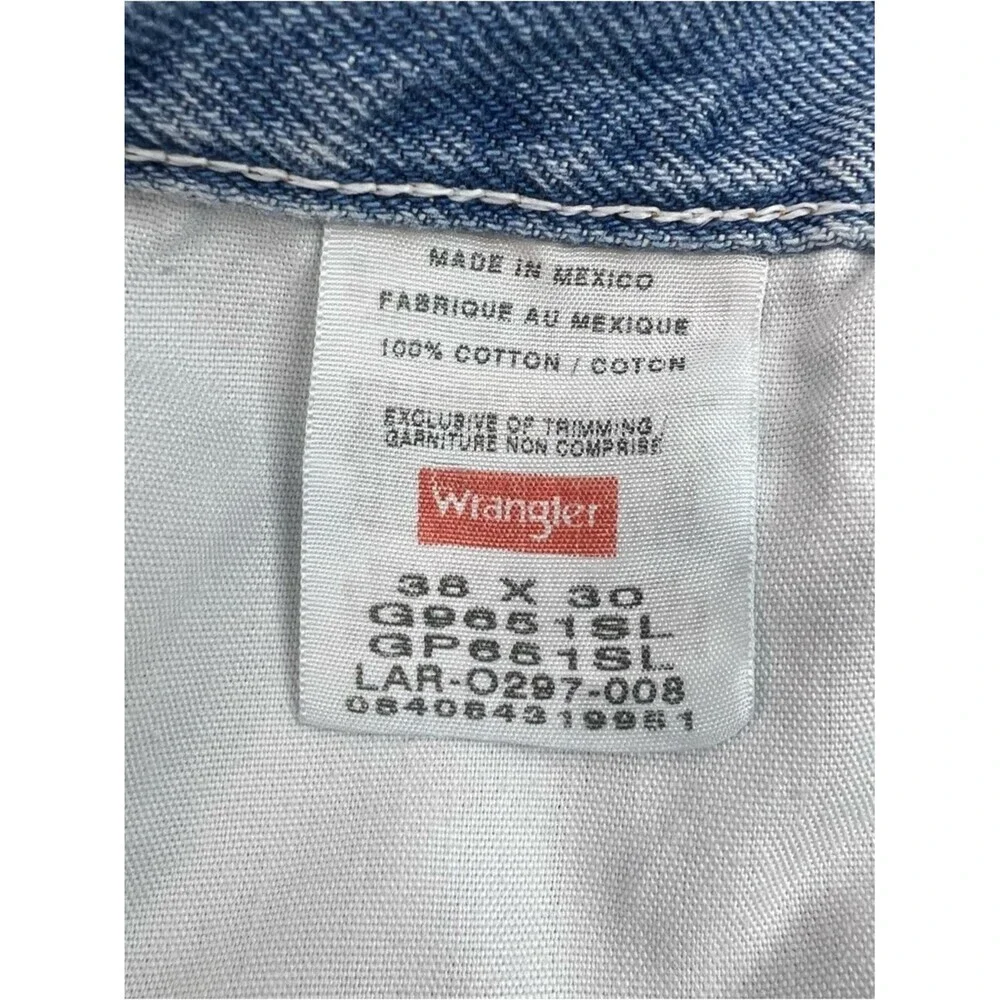 Wrangler shorts Bermuda long cut off distressed Light Blue Denim Cut-Off Shorts